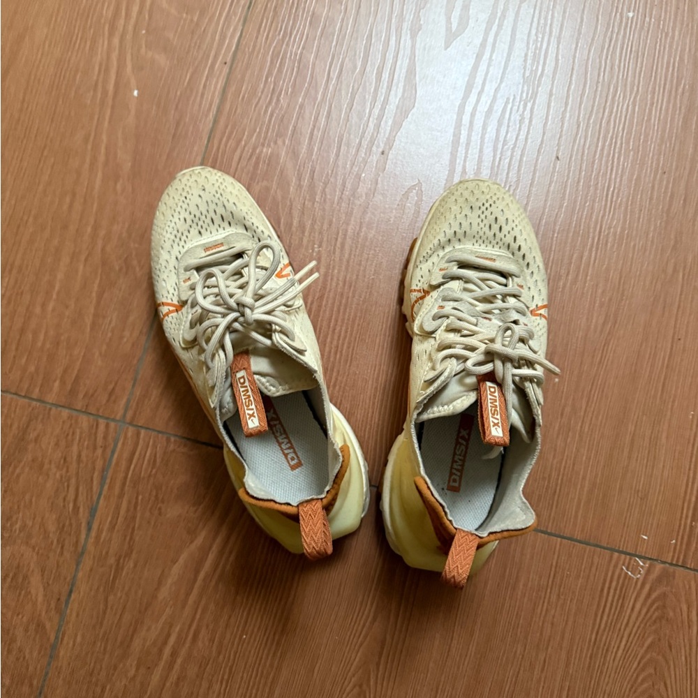 Nike W-7 React Vision “Pale Ivory” size 6